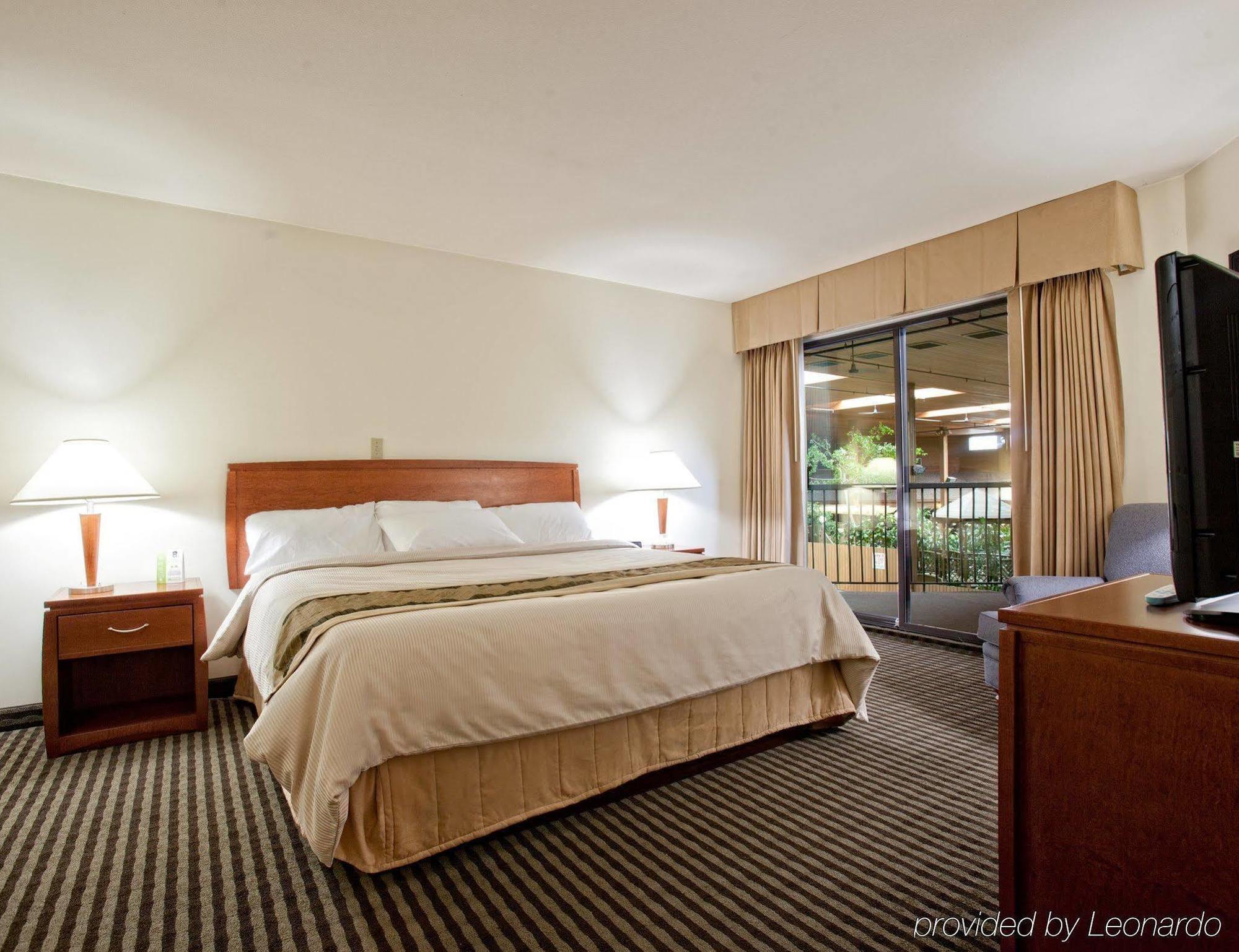 Surestay Hotel By Best Western ชิลลิแวค ภายนอก รูปภาพ